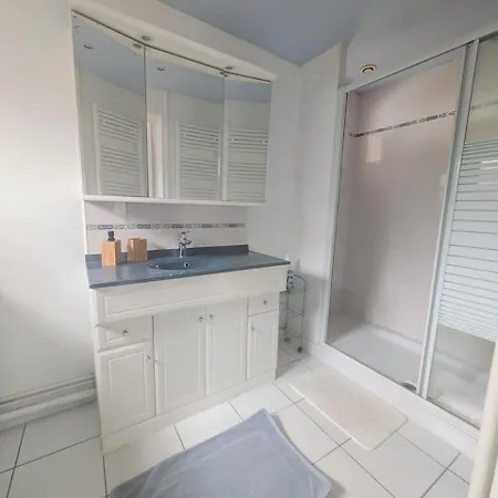 Maison La Tribu Des Roses 4*